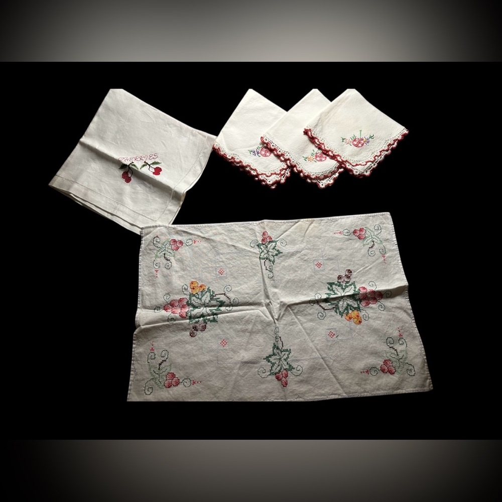 Fruit Themed Mismatched Linens